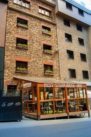 Hotel Kathmandu باس دي لا كاسا المظهر الخارجي الصورة